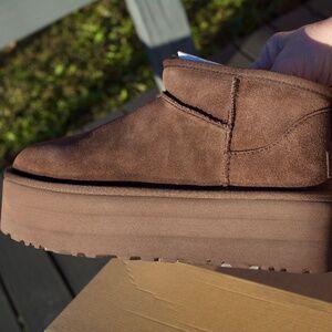 UGG CLASSIC ULTRA MINI PLATFORM Size 8 Burnt Cedar/1135092 - BCDR